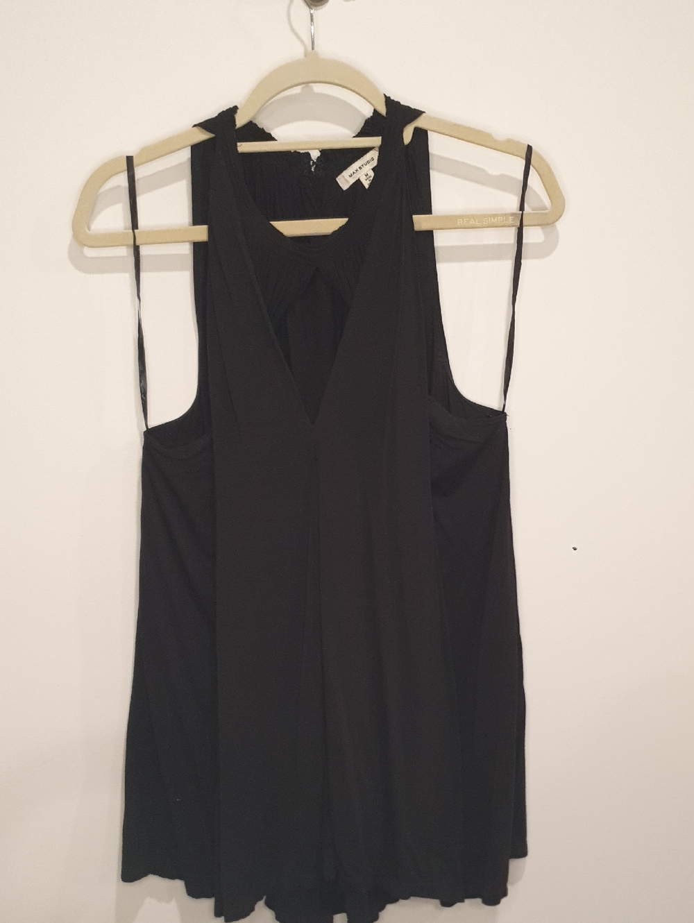 Max Studio Black Sleeveless Flowy V-Neck Women's Top - size Medium